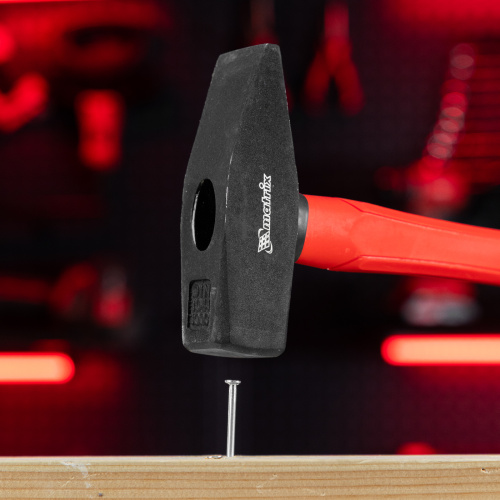 Молоток слесарный optimal, 1000 г, фибергласовая обрезиненная рукоятка, квадратный боек Matrix по ценам производителя в Челябинске с доставкой по всей России