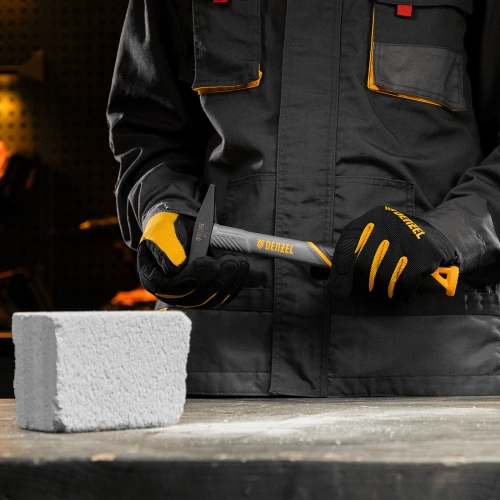 Молоток слесарный, 200 г, кованый, фибергласовая рукоятка c TPR покрытием Denzel по ценам производителя в Челябинске с доставкой по всей России