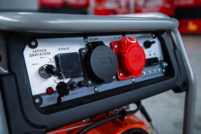 Генератор бензиновый 5,0 кВт 220В/380В с электростартером TOR KM6500HE по ценам производителя в Челябинске с доставкой по всей России