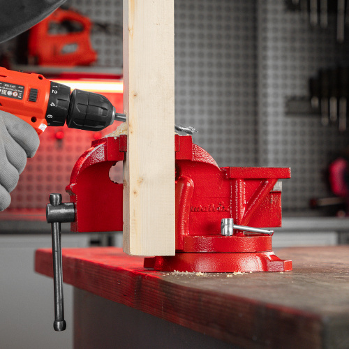 Тиски слесарные, 100 мм, поворотные, с наковальней Matrix по ценам производителя в Челябинске с доставкой по всей России