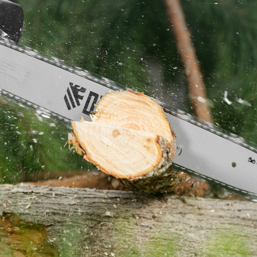 Пила цепная электрическая EDS-2200, 2.2 кВт,продольная, шина 45 см, шаг 3/8, паз 1.3 мм, 62 звена Denzel по ценам производителя в Челябинске с доставкой по всей России