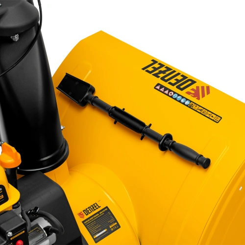 Бензиновая снегоуборочная машина SBM 610S PRO, 212 cc, электростартер, фара, обогрев Denzel по ценам производителя в Челябинске с доставкой по всей России