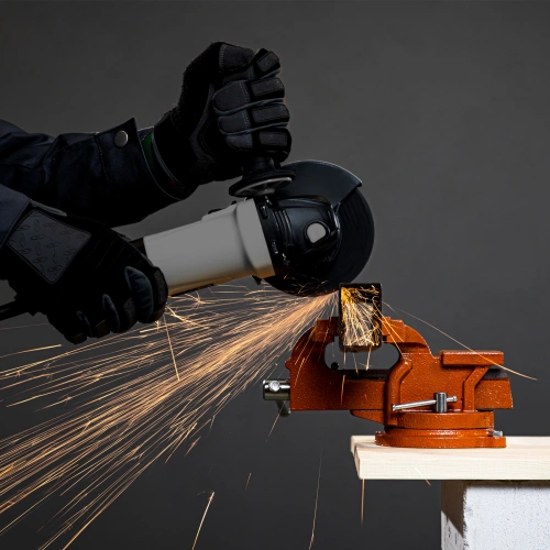 Тиски слесарные, 125 мм, поворотные, с наковальней Sparta по ценам производителя в Челябинске с доставкой по всей России