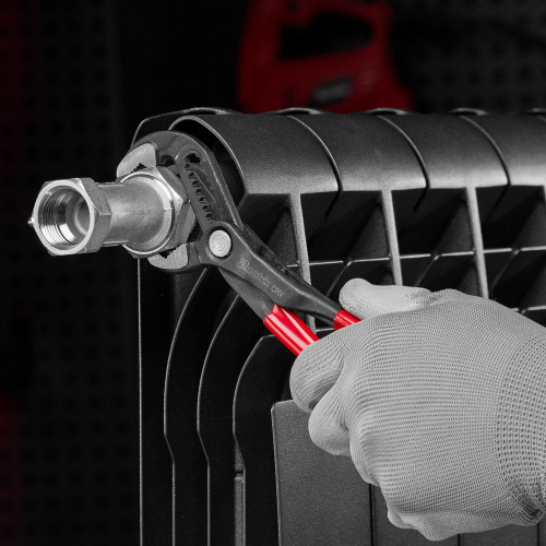 Клещи переставные 180 мм, кнопочный механизм, хром-ванадий, обливные рукоятки Matrix по ценам производителя в Челябинске с доставкой по всей России