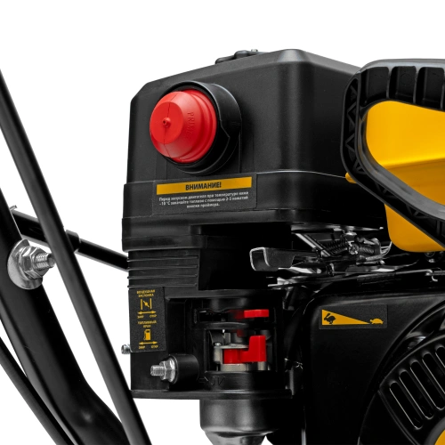 Бензиновая снегоуборочная машина SB 560 LP, 212 cc, электростартер, фара Denzel по ценам производителя в Челябинске с доставкой по всей России