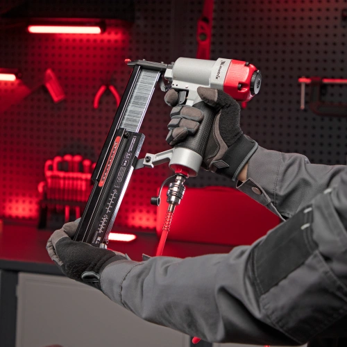 Нейлер-степлер пневматический 2 в 1, гвозди 18GA длина 10-50 мм, скобы 18GA длина 25-40 мм Matrix по ценам производителя в Челябинске с доставкой по всей России