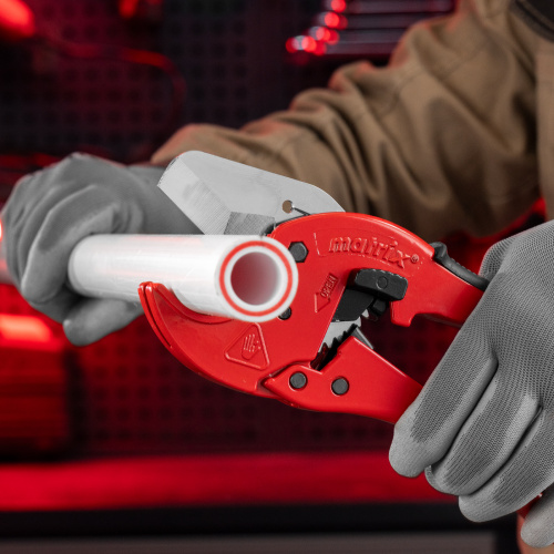 Ножницы для резки изделий из ПВХ, D до 42 мм, обрезиненная опорная рукоятка, порошковое покрытие рукояток Matrix по ценам производителя в Челябинске с доставкой по всей России