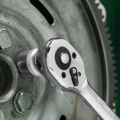 Ключ-трещотка 3/8", 45 зубьев, цельнометаллический, с быстрым сбросом, CrV, хром Сибртех по ценам производителя в Челябинске с доставкой по всей России