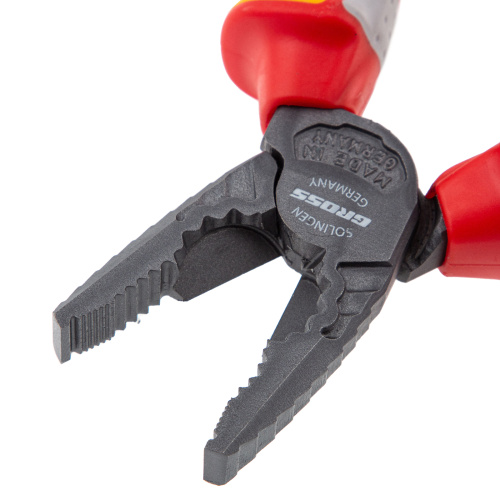 Плоскогубцы комбинированные, диэлектрические трехкомпонентные рукоятки до 1000 В, 180 мм Gross по ценам производителя в Челябинске с доставкой по всей России