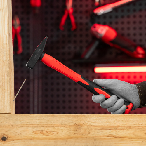 Молоток слесарный optimal, 300 г, фибергласовая обрезиненная рукоятка, квадратный боек Matrix по ценам производителя в Челябинске с доставкой по всей России