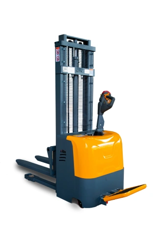 Штабелер самоходный 1,5 т 3,0 м XILIN CDD15K-EN 24/105 В/Ач с раздвижными вилами (с платформой) по ценам производителя в Челябинске с доставкой по всей России