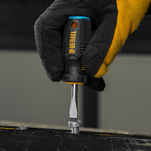 Отвертка SL6x38 мм, CrV, трехкомпонентная рукоятка Denzel по ценам производителя в Челябинске с доставкой по всей России