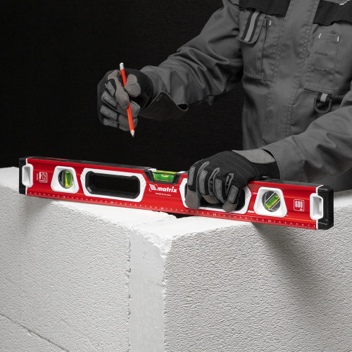 Уровень алюминиевый, магнит, фрезерованный, 3 глазка (1 зеркальный) двухкомпонентные рукоятки, 600 мм Matrix по ценам производителя в Челябинске с доставкой по всей России