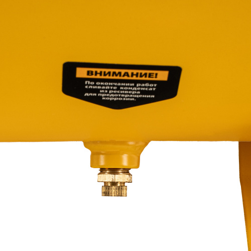 Компрессор воздушный прям. привод DCV1800/50, 1,8 кВт, 50 литров, 320 л/мин Denzel по ценам производителя в Челябинске с доставкой по всей России