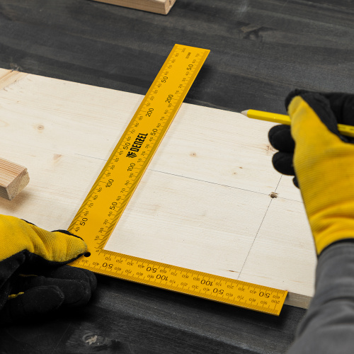 Угольник стальной, 200 х 300 мм Denzel по ценам производителя в Челябинске с доставкой по всей России