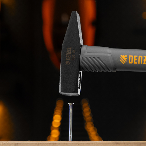 Молоток слесарный, 300 г, кованый, фибергласовая рукоятка c TPR покрытием Denzel по ценам производителя в Челябинске с доставкой по всей России