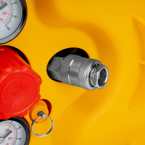 Компрессор воздушный DL1300, 10 бар, 1,3 кВт 180 л/мин 5 л, с набором аксессуаров Denzel по ценам производителя в Челябинске с доставкой по всей России