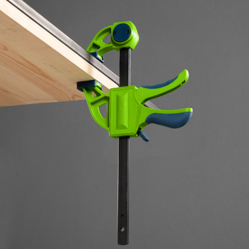 Струбцина F-образная, быстрозажимная, 150 х 70 х 360 мм, пластиковый корпус, фиксатор, двухкомпонентная рукоятка Сибртех по ценам производителя в Челябинске с доставкой по всей России