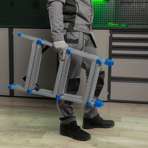 Стремянка двухсторонняя 3 ступени, сталь профиль, стальные ступени, Сибртех по ценам производителя в Челябинске с доставкой по всей России