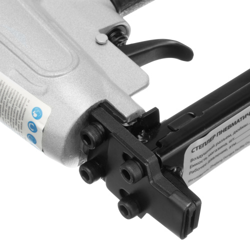 Степлер пневматический для прямоугольных скоб от 6 до 13 мм Matrix по ценам производителя в Челябинске с доставкой по всей России