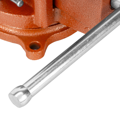 Тиски слесарные, 150 мм, поворотные, с наковальней Sparta по ценам производителя в Челябинске с доставкой по всей России