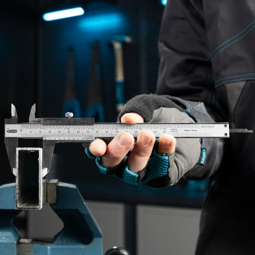 Штангенциркуль, 150 мм, 0.02 мм, нержавеющая сталь, с глубиномером Gross по ценам производителя в Челябинске с доставкой по всей России