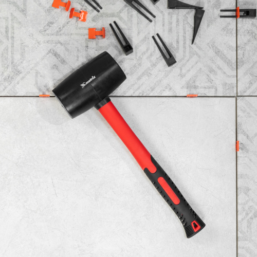 Киянка резиновая, 910 г, черная резина, фибергласовая рукоятка Matrix по ценам производителя в Челябинске с доставкой по всей России