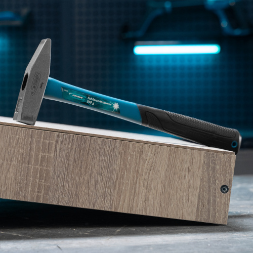 Молоток слесарный, 300 г, квадратный боек, фибергласовая обрезиненная рукоятка Gross по ценам производителя в Челябинске с доставкой по всей России