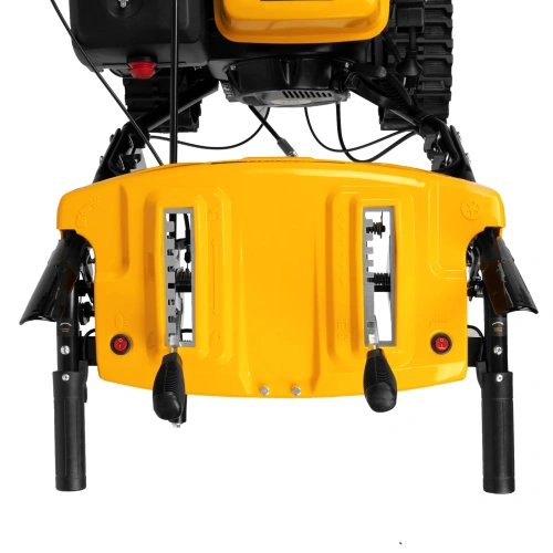 Бензиновая снегоуборочная машина SBL 711DT PRO, 420cc, гусеницы, эл.старт, блок. дифф. Denzel по ценам производителя в Челябинске с доставкой по всей России