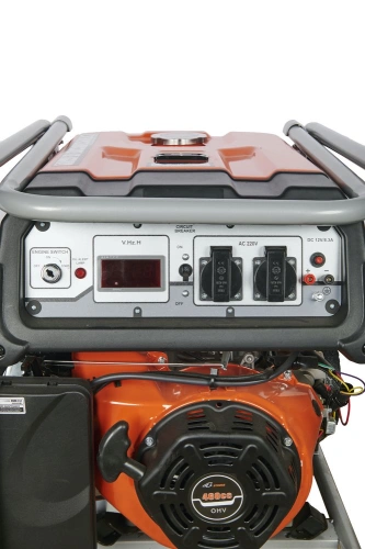 Генератор бензиновый 7,0 кВт 220В 27 л с электростартером и колесами TOR KM9500H по ценам производителя в Челябинске с доставкой по всей России