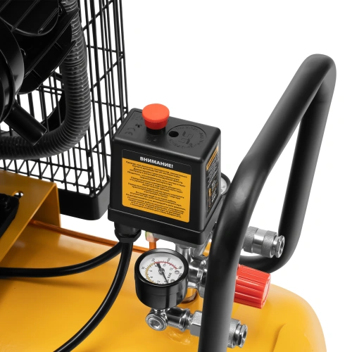 Компрессор воздушный BCV2200/100, ременный привод, 2.2 кВт, 100 литров, 370 л/мин Denzel по ценам производителя в Челябинске с доставкой по всей России