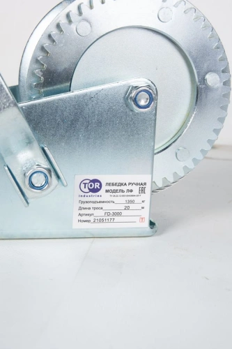 Лебедка ручная барабанная с тросом 1300кг  20м оцинкованная TOR FD по ценам производителя в Челябинске с доставкой по всей России