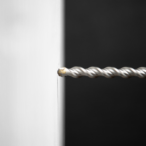 Бур по бетону, двойная спираль, три пылеотводящие кромки, 12 x 210 мм DENZEL по ценам производителя в Челябинске с доставкой по всей России