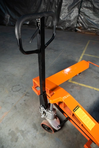 Тележка гидравлическая для рулонов 2500 кг 1150х850 мм полиуретановые колеса TOR ZT по ценам производителя в Челябинске с доставкой по всей России