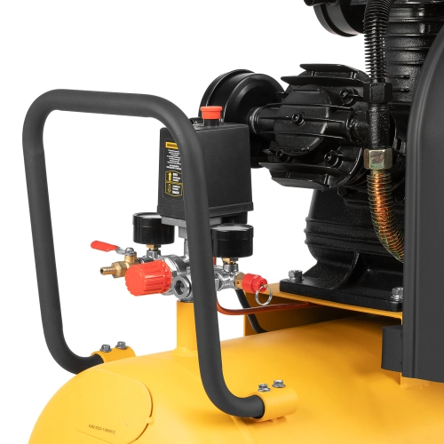 Компрессор воздушный BCW3000-T/100, ременный привод, 3.0 кВт, 100 литров, 520 л/мин Denzel по ценам производителя в Челябинске с доставкой по всей России