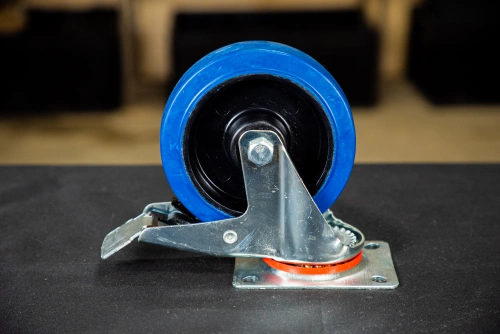 Колесо поворотное резина SRCLb 63 160 мм с тормозом (F) по ценам производителя в Челябинске с доставкой по всей России