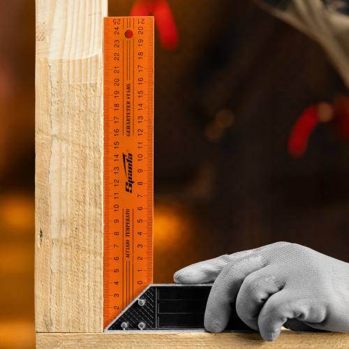 Угольник, 250 мм, металлический Sparta по ценам производителя в Челябинске с доставкой по всей России