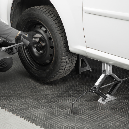 Домкрат ромбический винтовой универсальный ТУ 5.16-469-0213-04, 1.2 т, 135-410 мм Россия по ценам производителя в Челябинске с доставкой по всей России