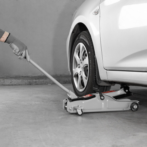 Домкрат гидравлический подкатной 2 т в пластиковом кейсе 85-330 мм. Low Profile Matrix по ценам производителя в Челябинске с доставкой по всей России