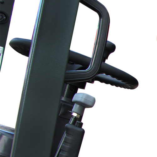 Дизельный погрузчик CPCD30-WS1K2 с японским двигателем, свободным подъемом и боковым смещением вил по ценам производителя в Челябинске с доставкой по всей России