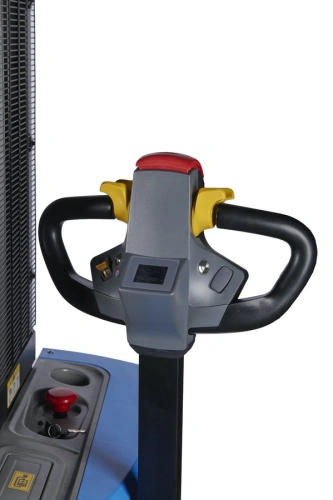 Штабелер самоходный 1,5 т 3,0 м TOR WS15H-3000SC PRO 24/85 В/Ач контр. скорости подъема по ценам производителя в Челябинске с доставкой по всей России