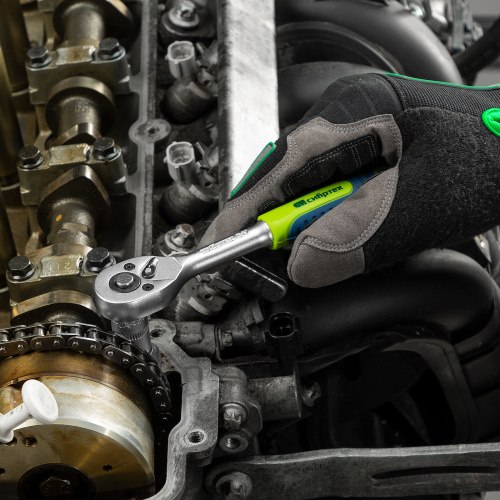 Набор инструментов, 1/2", 3/8", 1/4", пластиковый кейс 215 предм. Сибртех по ценам производителя в Челябинске с доставкой по всей России