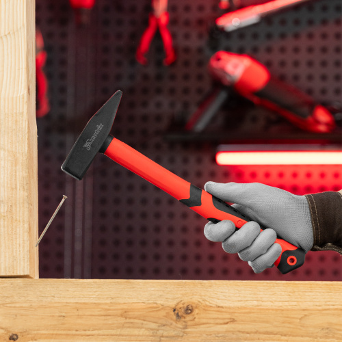 Молоток слесарный, 600 г, фибергласовая обрезиненная рукоятка Matrix по ценам производителя в Челябинске с доставкой по всей России