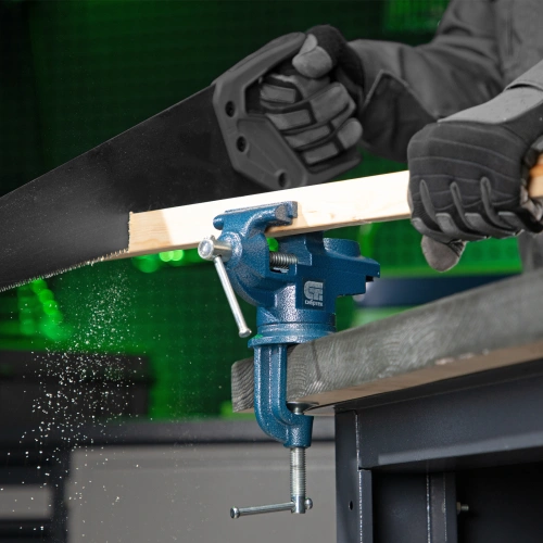 Тиски слесарные, настольные, поворотные, ширина рабочих губок 65 мм, наковальня Сибртех по ценам производителя в Челябинске с доставкой по всей России