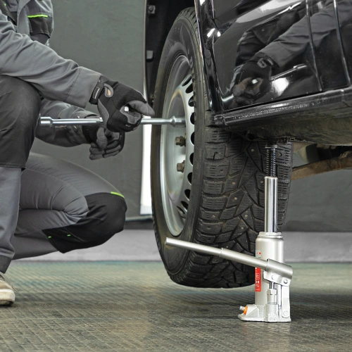 Домкрат гидравлический бутылочный, 4 т, h подъема 194-372 мм, в пластиковом кейсе Matrix по ценам производителя в Челябинске с доставкой по всей России