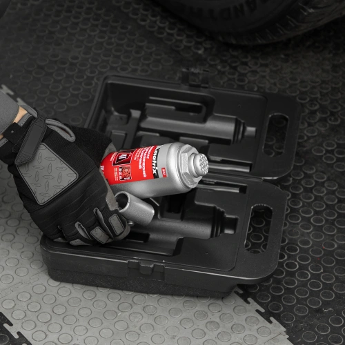 Домкрат гидравлический бутылочный, 4 т, высота подъема 194-372 мм, в пластиковый кейсе Matrix по ценам производителя в Челябинске с доставкой по всей России