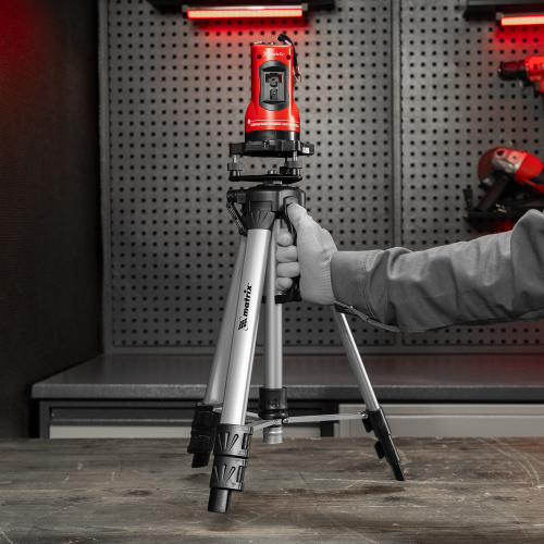 Лазерный уровень самовыравнивающийся, 150 мм, штатив 1150 мм, набор в пластиковом кейсе Matrix по ценам производителя в Челябинске с доставкой по всей России