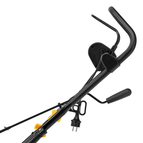 Электрическая снегоуборочная машина ESB-560-M, 2,5 кВт, металлический шнек, LED фара Denzel по ценам производителя в Челябинске с доставкой по всей России