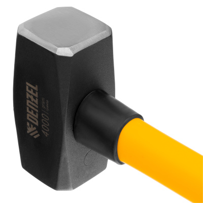 Кувалда 4000 г, кованая, фибергласовая  рукоятка c TPR покрытием, 880 мм Denzel по ценам производителя в Челябинске с доставкой по всей России