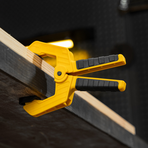 Струбцина клещеобразная, усиленная 65 х 50 мм, двухкомпонентные рукоятки Denzel по ценам производителя в Челябинске с доставкой по всей России